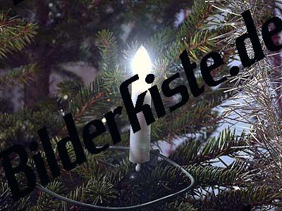 Elektrische Kerze im Weihnachtsbaum