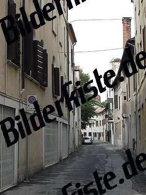 Enge Gasse in Italien