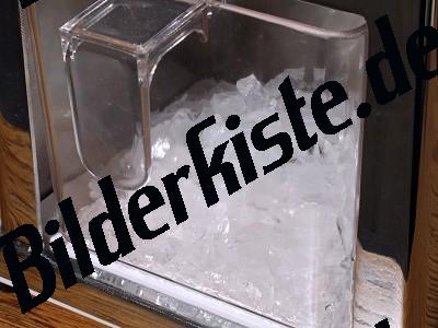 Case with icecubes