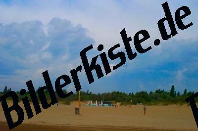 Gewitterwolken am Strand