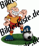 Fu�ball: Grinsender Star auf Rasen (nicht animiert)