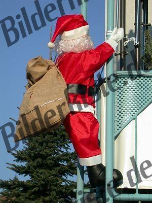 Weihnachtsmann am Balkon