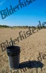 Muelleimer am Strand