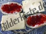 Br�tchen mit Marmelade und K�se