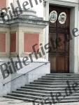 Treppenaufgang zu einer T�re